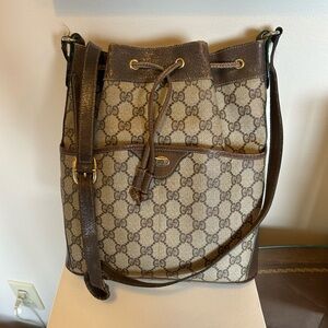Gucci GG Supreme Web Sherry Line bucket shoulder bag